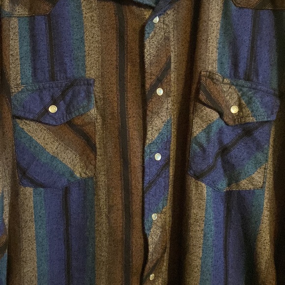 Wrangler western snap button down shirt size XL - Picture 4 of 5